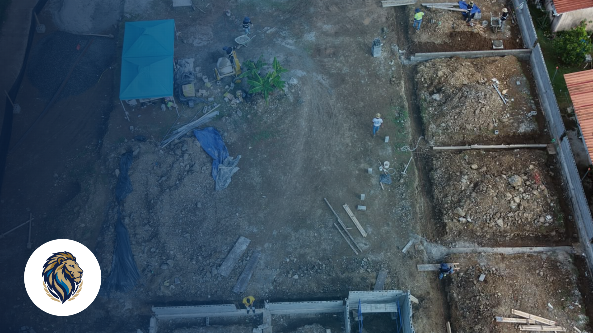 Vista del avance de construcción de la sede de Blue Lions Academy